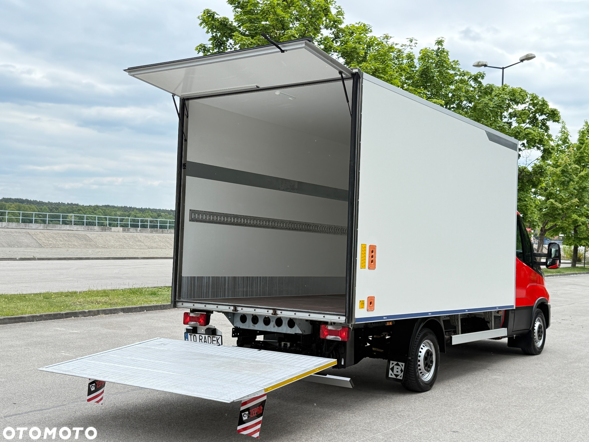 Iveco DAILY 35-160 160KM Hi Matic *Resor+Poduszka* Full LED Kontener * Izoterma +Winda 750KG SUPER STAN!!! - 20