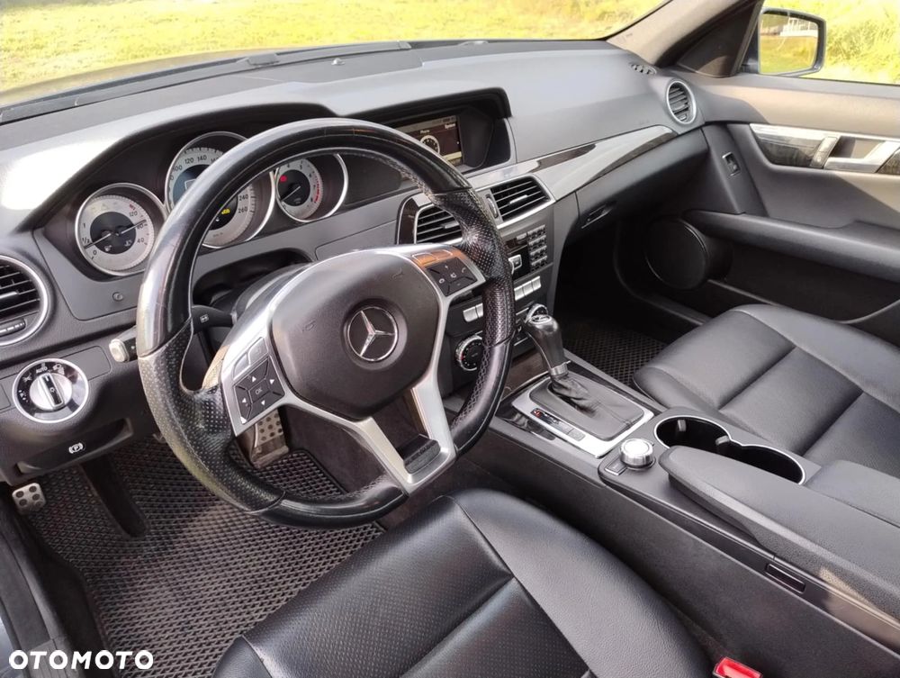 Mercedes-Benz Klasa C 350 4Matic (BlueEFFICIENCY) 7G-TRONIC Avantgarde - 17