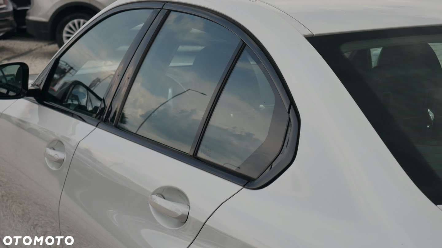 BMW Seria 3 - 26