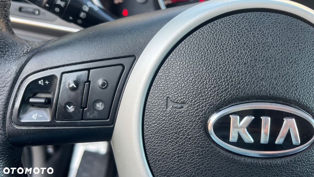 Kia Venga - 11