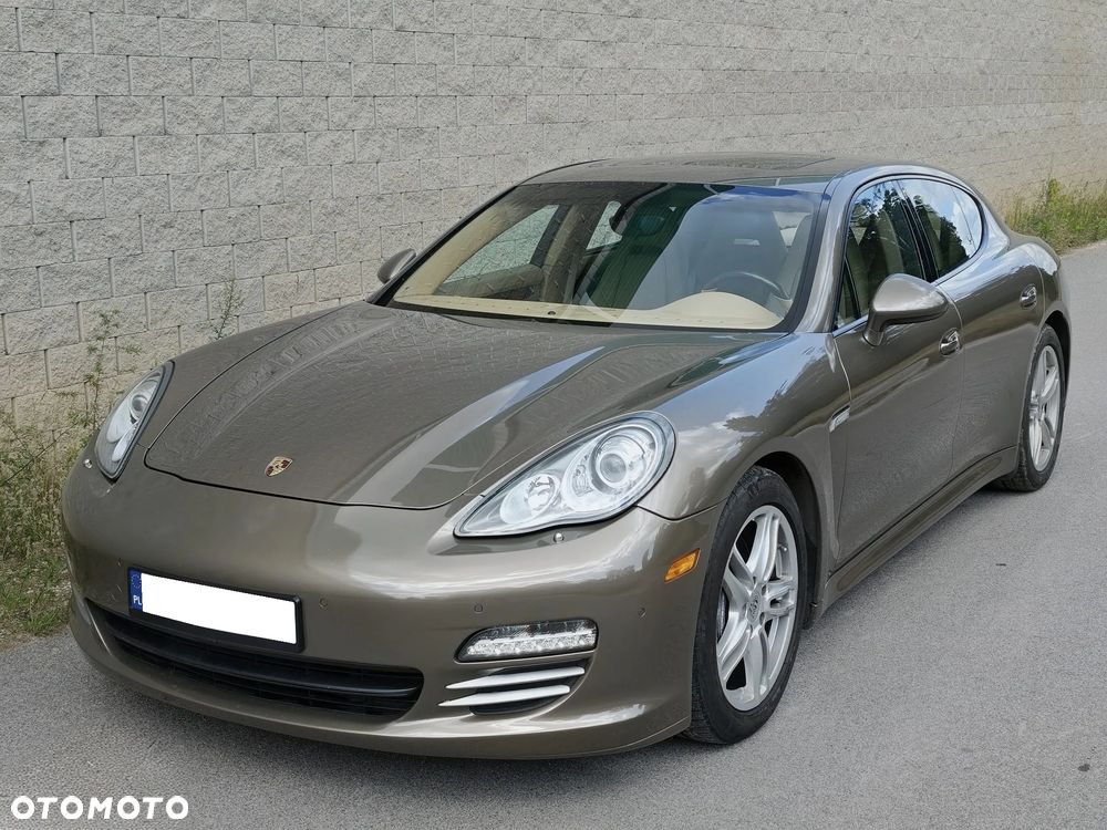 Porsche Panamera Platinum Edition PDK - 3