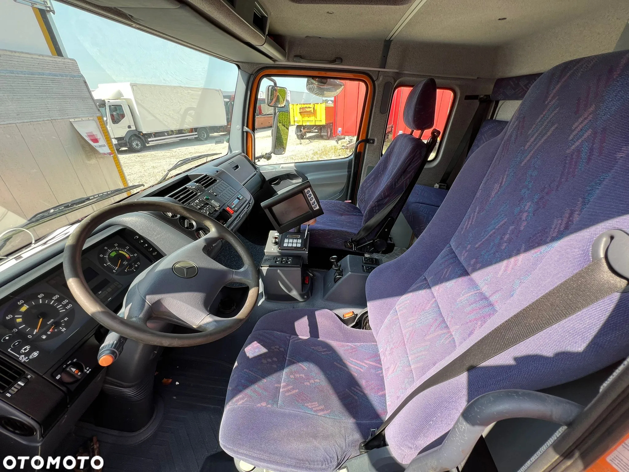 Mercedes-Benz ATEGO 1528 ŚMIECIARKA ZOELLER MEDIUM - 17