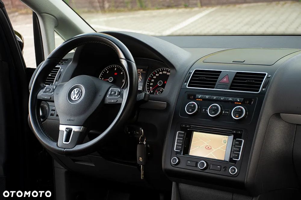 Volkswagen Touran 1.6 TDI DPF BlueMotion Technology MATCH - 25