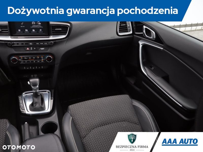 Kia Ceed - 10
