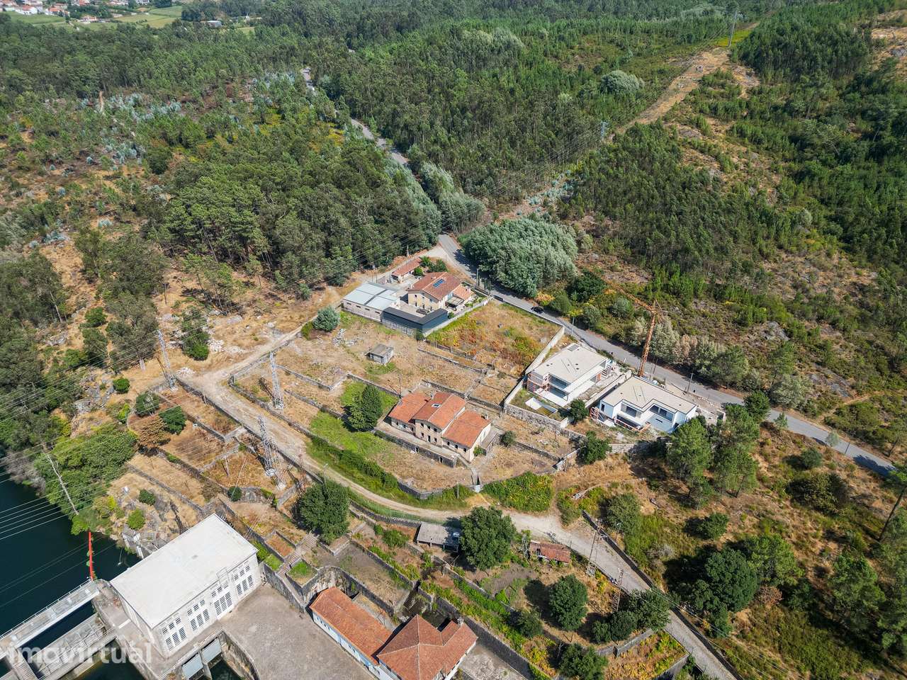 Propriedade para Recuperação com Vista Rio em Areias de Vilar, Barcelo - Grande imagem: 5/41