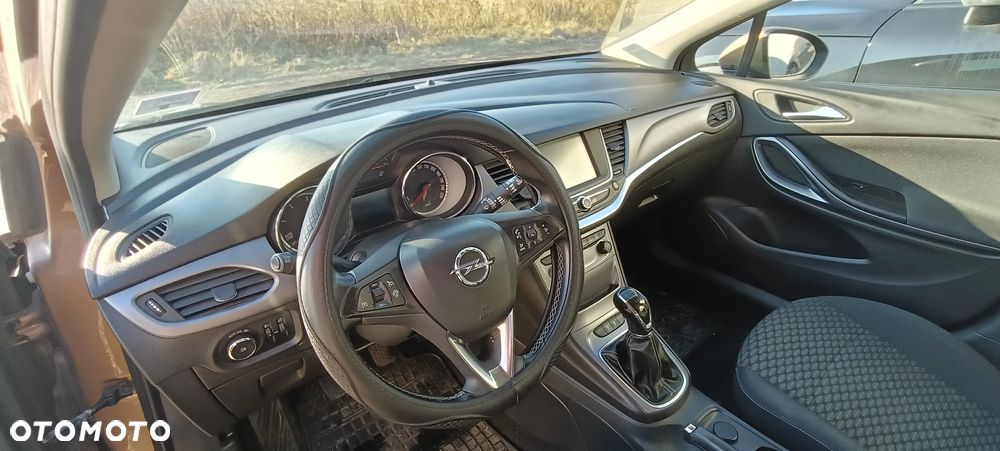 Opel Astra 1.6 CDTI Sport - 2