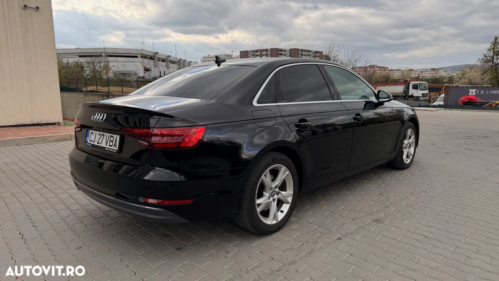 Audi A4 2.0 TDI S tronic Sport - 7