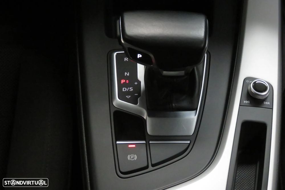 Audi A4 Avant 30 TDI Advanced S tronic - 16