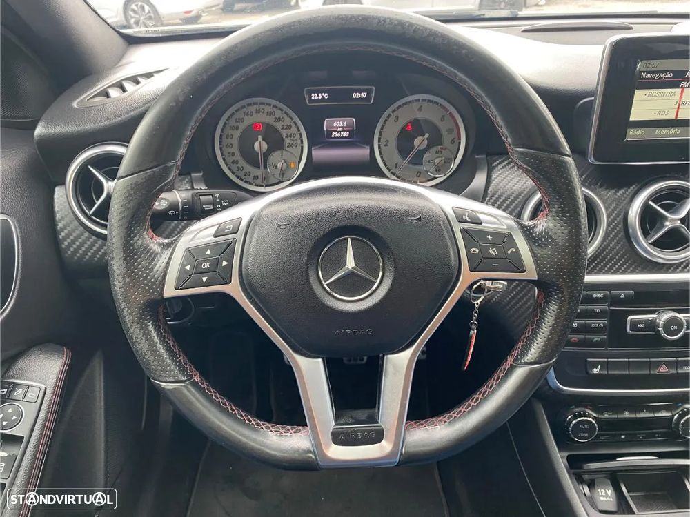 Mercedes-Benz A 180 CDI AMG Line - 31