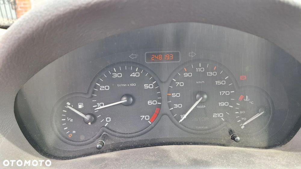 Peugeot 206 1.1 Color-Line - 9