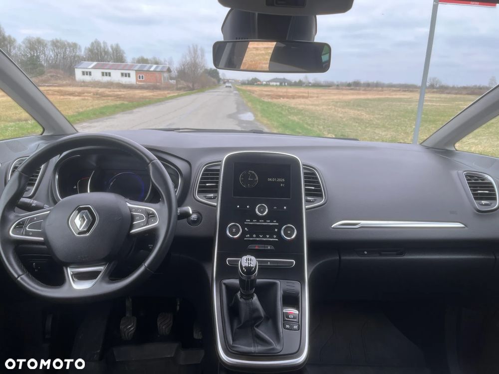Renault Grand Scenic - 9