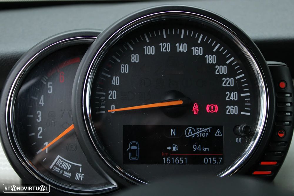 MINI 5 Portas Cooper D - 24