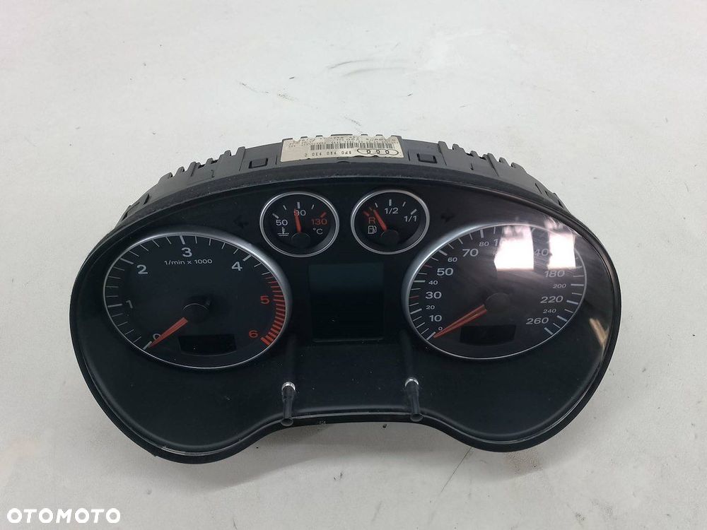 LICZNIK AUDI A3 8P/8PA/8P7 8P0920930C VDO 2.0 TDI - 3