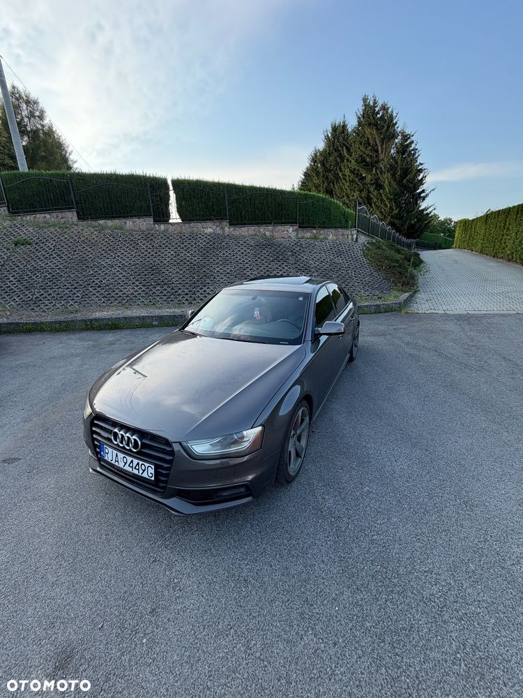 Audi A4 Limousine - 15