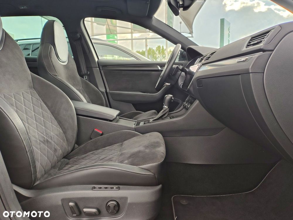 Skoda Superb 2.0 TDI SCR Sportline DSG - 29