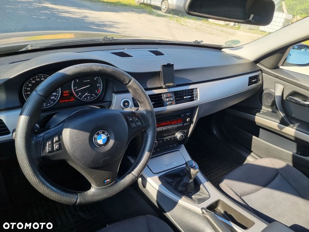 BMW Seria 3 318i Edition Exclusive - 19
