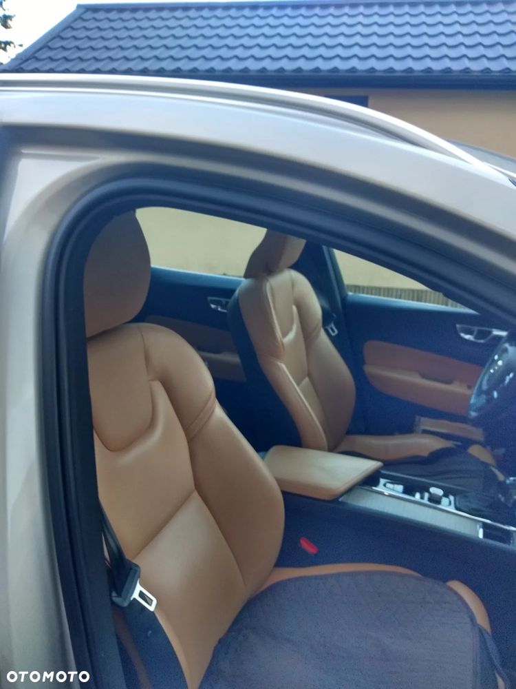 Volvo XC 60 T4 Inscription - 11