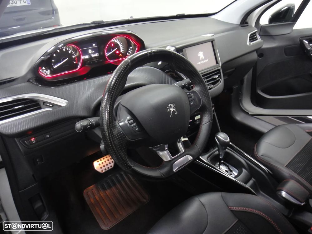 Peugeot 2008 PureTech 110 Stop&Start EAT6 GT-Line Edition - 9
