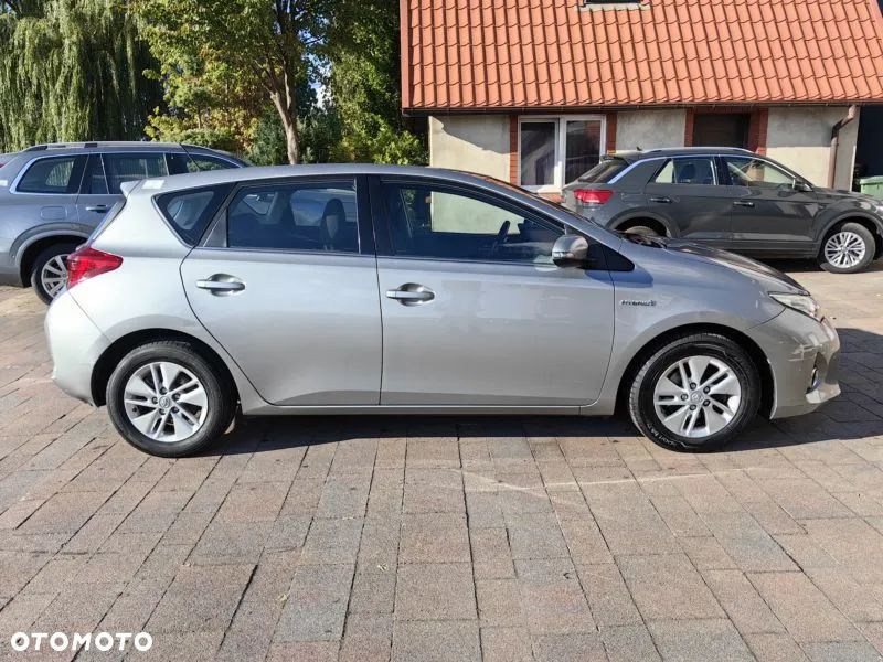 Toyota Auris Hybrid 135 Dynamic - 3