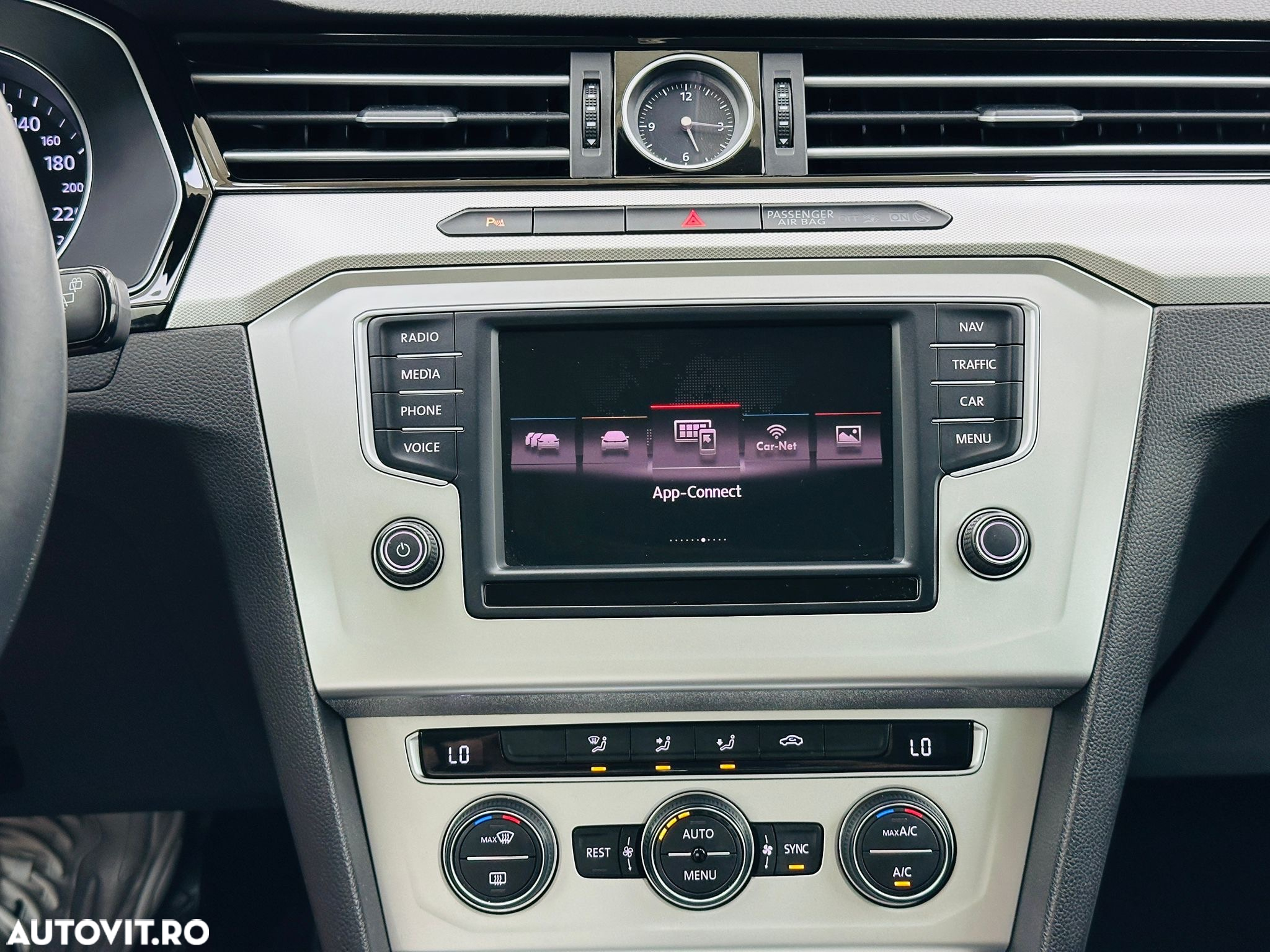 Volkswagen Passat - 39