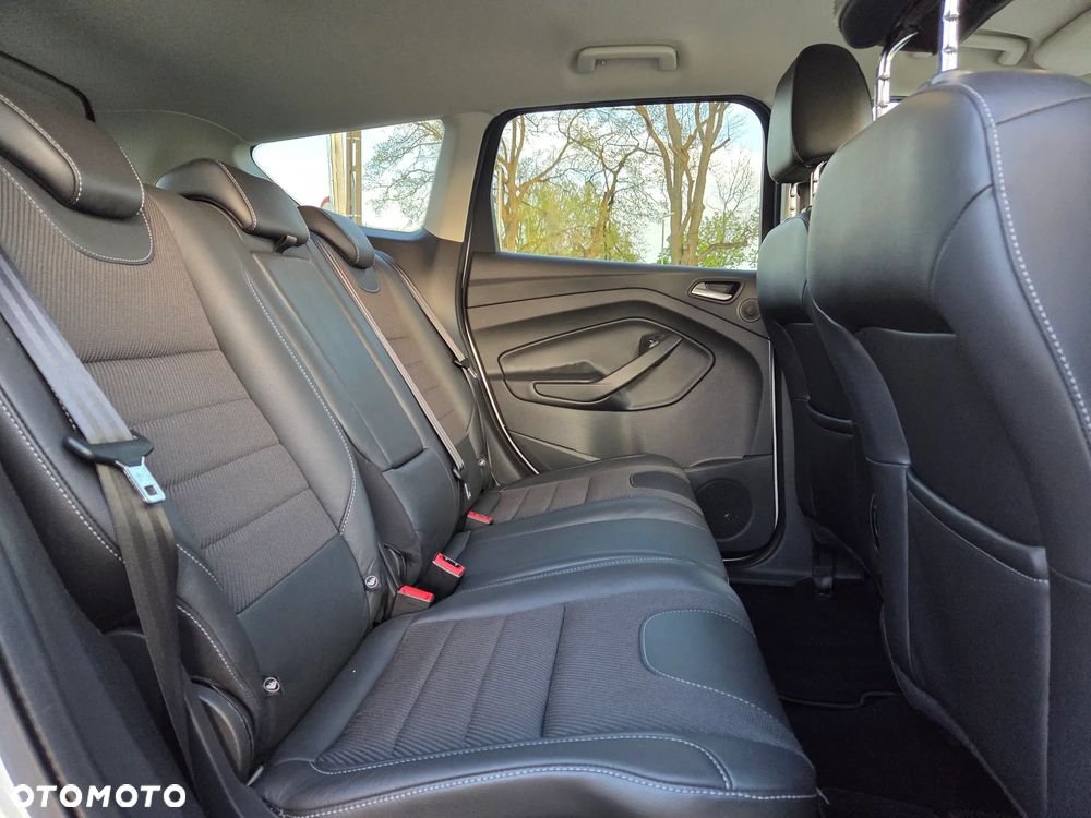 Ford Kuga 1.6 EcoBoost 2x4 Titanium - 12