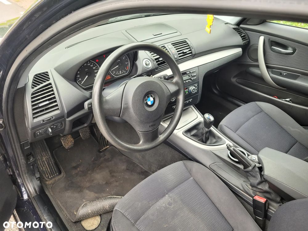 BMW Seria 1 118i Edition Sport - 10