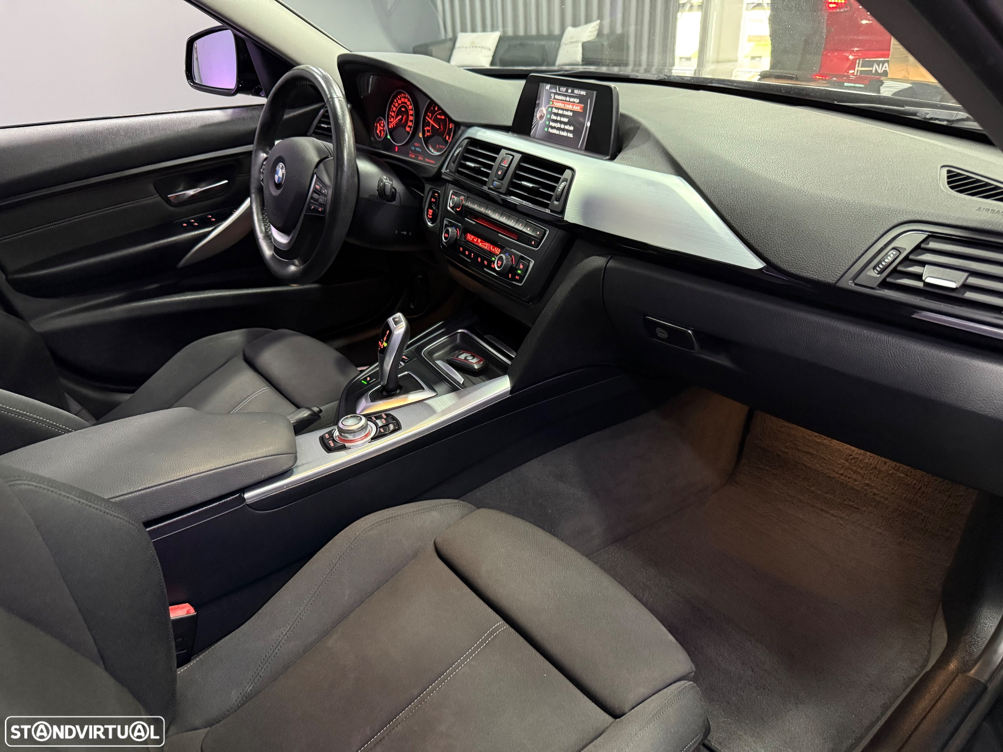 BMW 318 d Touring Aut. Sport Line - 31