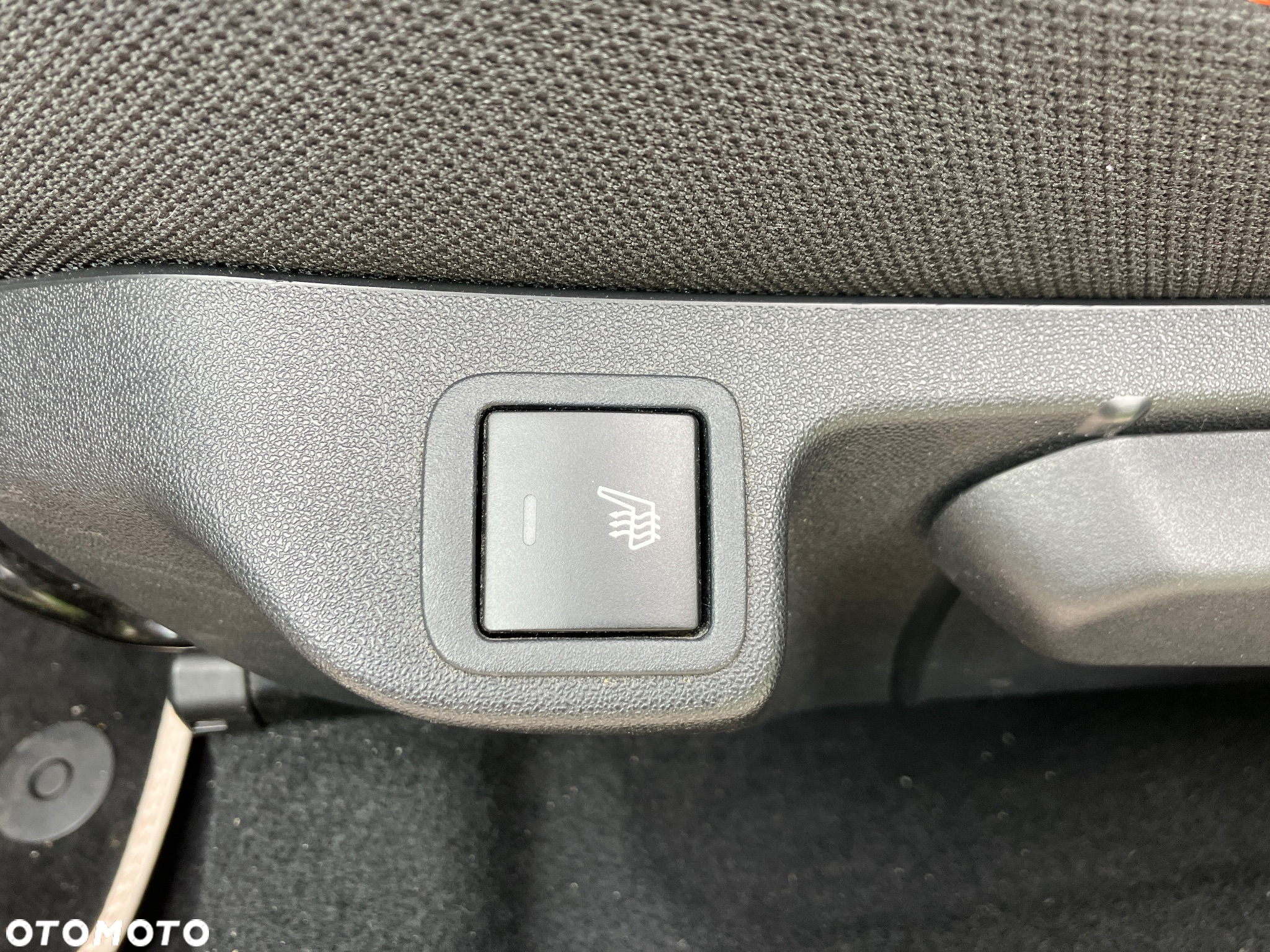 Peugeot 108 PureTech 82 Top Roland Garros - 21