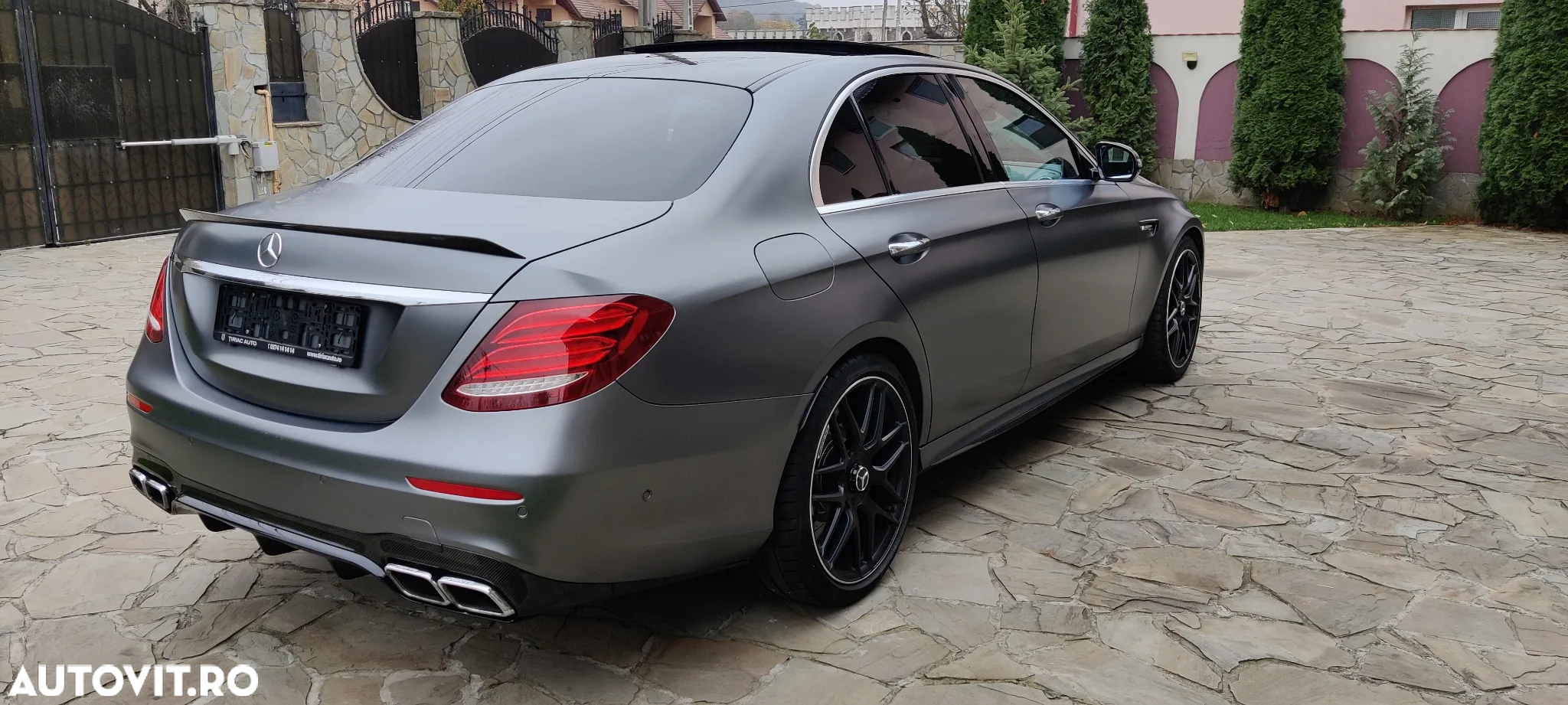 Mercedes-Benz E AMG 63 4Matic AMG Speedshift 9G-MCT - 4