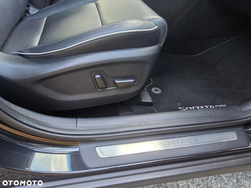 Kia Sportage 2.0 CRDI AWD VISION - 13