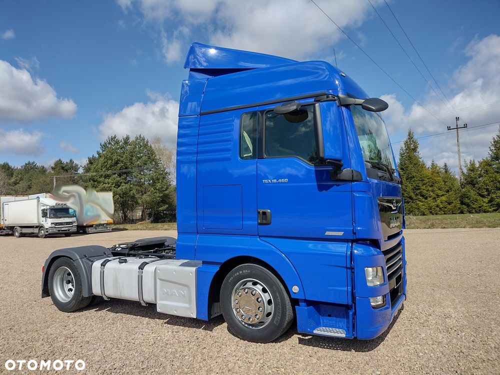 MAN TGX 18.460 Low Deck Mega - 10