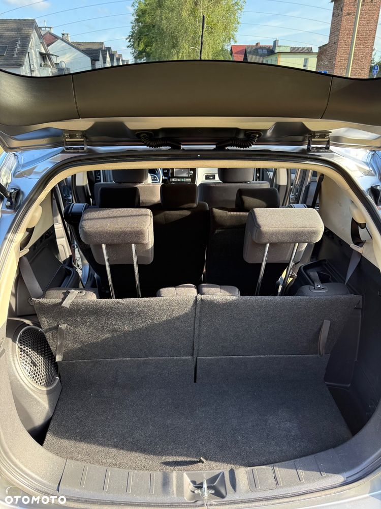 Mitsubishi Outlander 2.2 DI-D 4WD Intense - 20