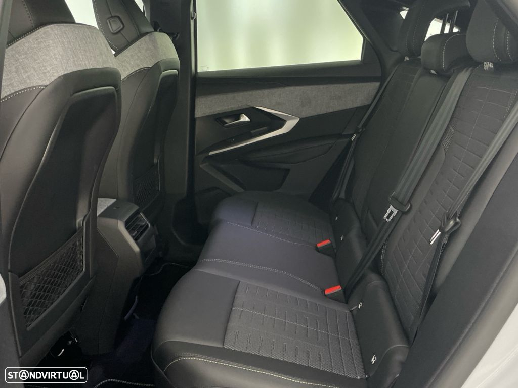 Peugeot 3008 1.2 Hybrid GT e-DCS6 - 12