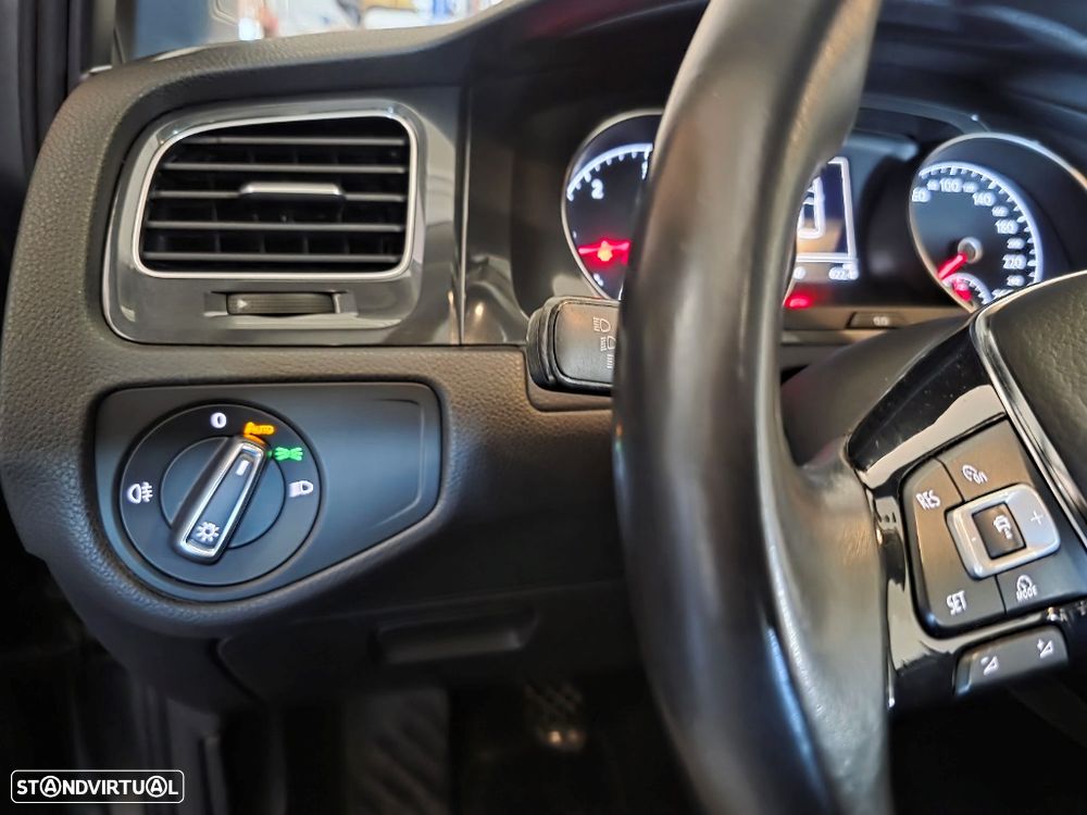 VW Golf 1.6 TDI R-Line - 22