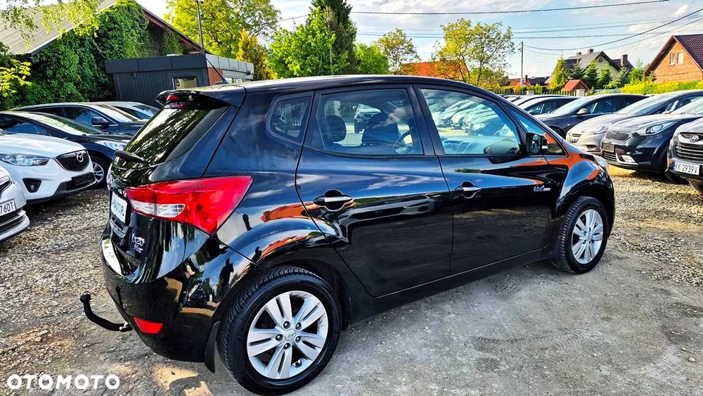 Hyundai ix20 1.4 Premium blue - 11