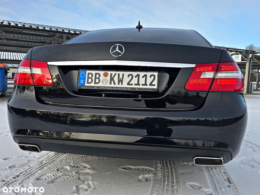 Mercedes-Benz Klasa E 200 CGI BlueEFFICIENCY 7G-TRONIC Avantgarde - 9