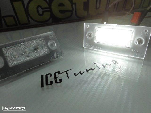 Suporte De Lâmpada De Matricula Com Led Branco Audi A4/S4/RS4 avant 1999-2001, A3 8L 01-03 - 23