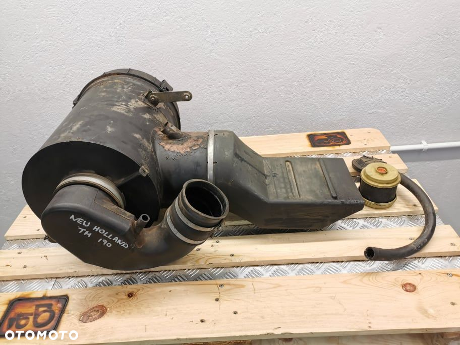 Obudowa filtra powietrza New Holland TM 190 - 5