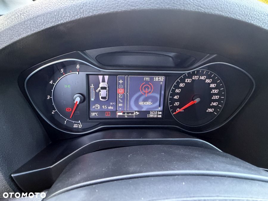Ford S-Max - 23