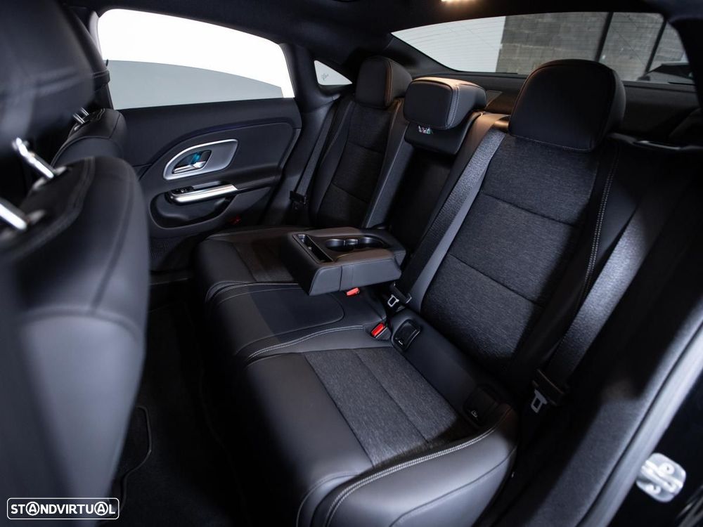 Mercedes-Benz CLA 200 EQ - 12