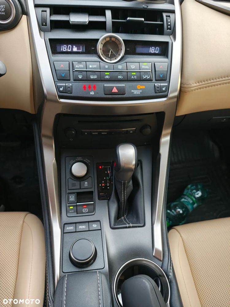 Lexus NX 200t Comfort AWD - 13