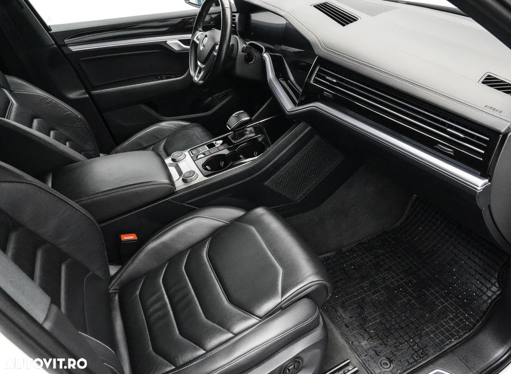 Volkswagen Touareg 3.0 V6 TDI 4Motion DPF Automatik R-Line - 13