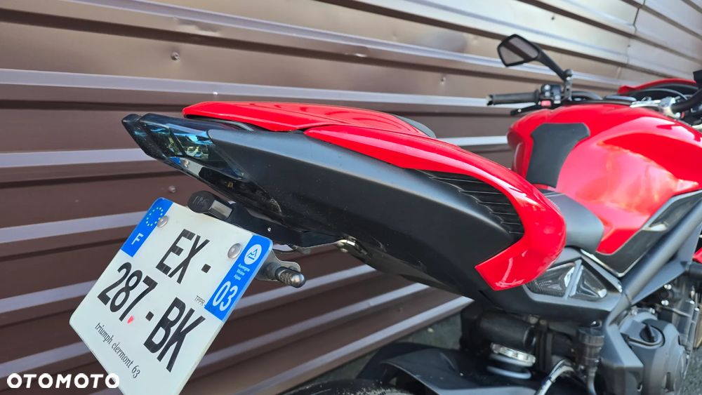 Triumph Street Triple - 4