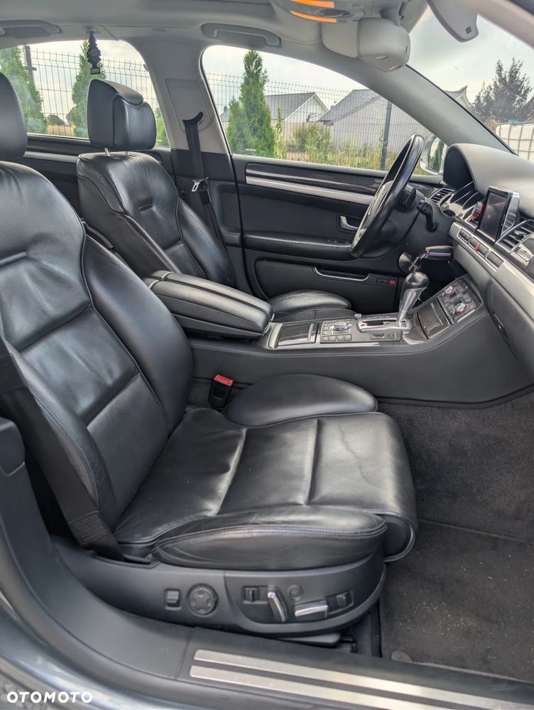 Audi S8 - 11