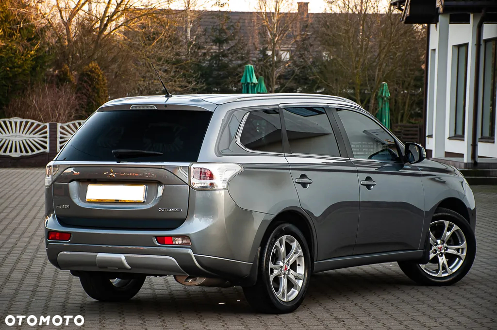 Mitsubishi Outlander 2.0 2WD CVT Diamant Edition+ - 19