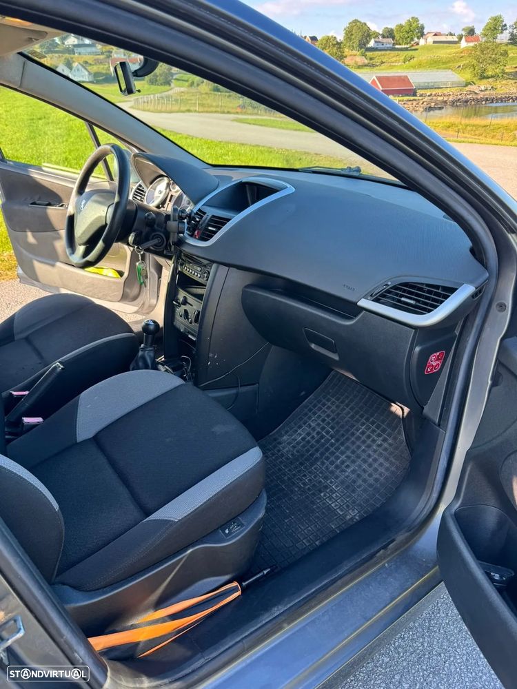 Peugeot 207 1.4 16V Active - 7