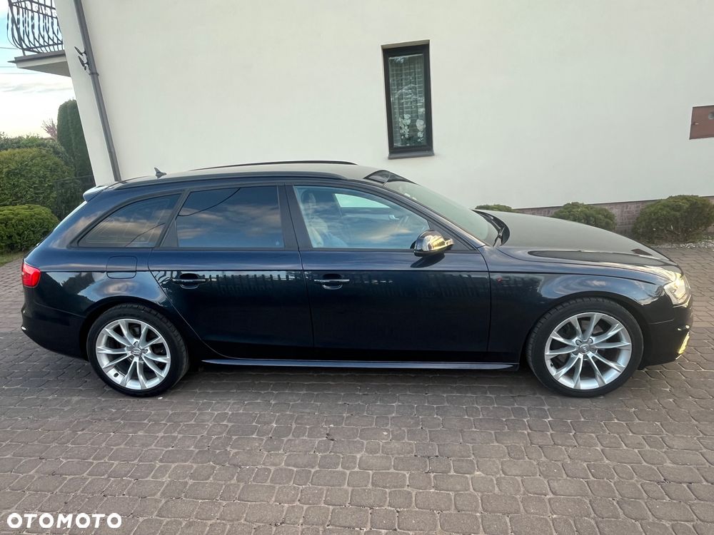 Audi A4 Avant 2.0 TDI DPF quattro S tronic S line Sportpaket - 12