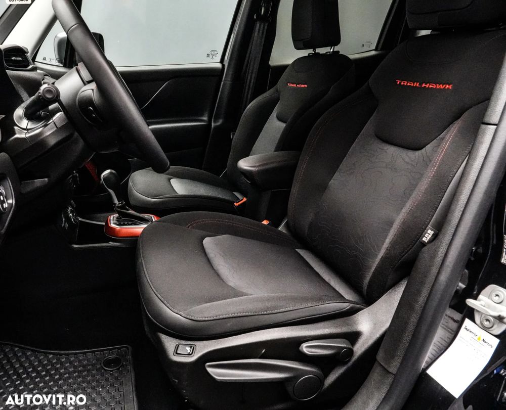 Jeep Renegade 1.3T 4xe AT6 PHEV Trailhawk - 13