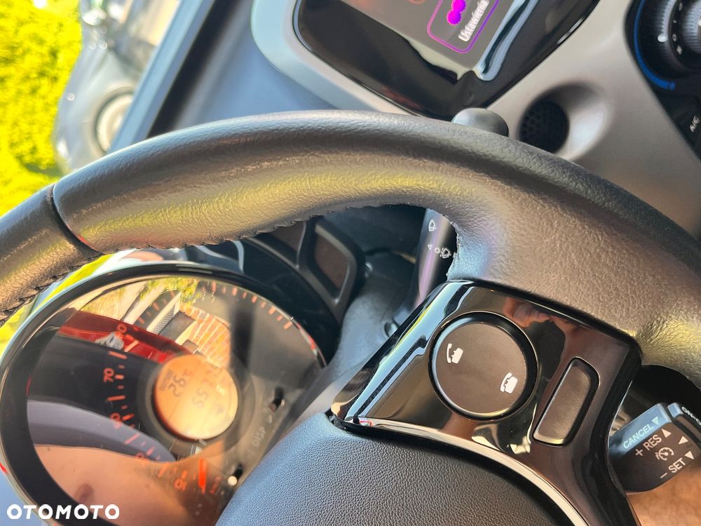 Toyota Aygo x-clusiv - 11