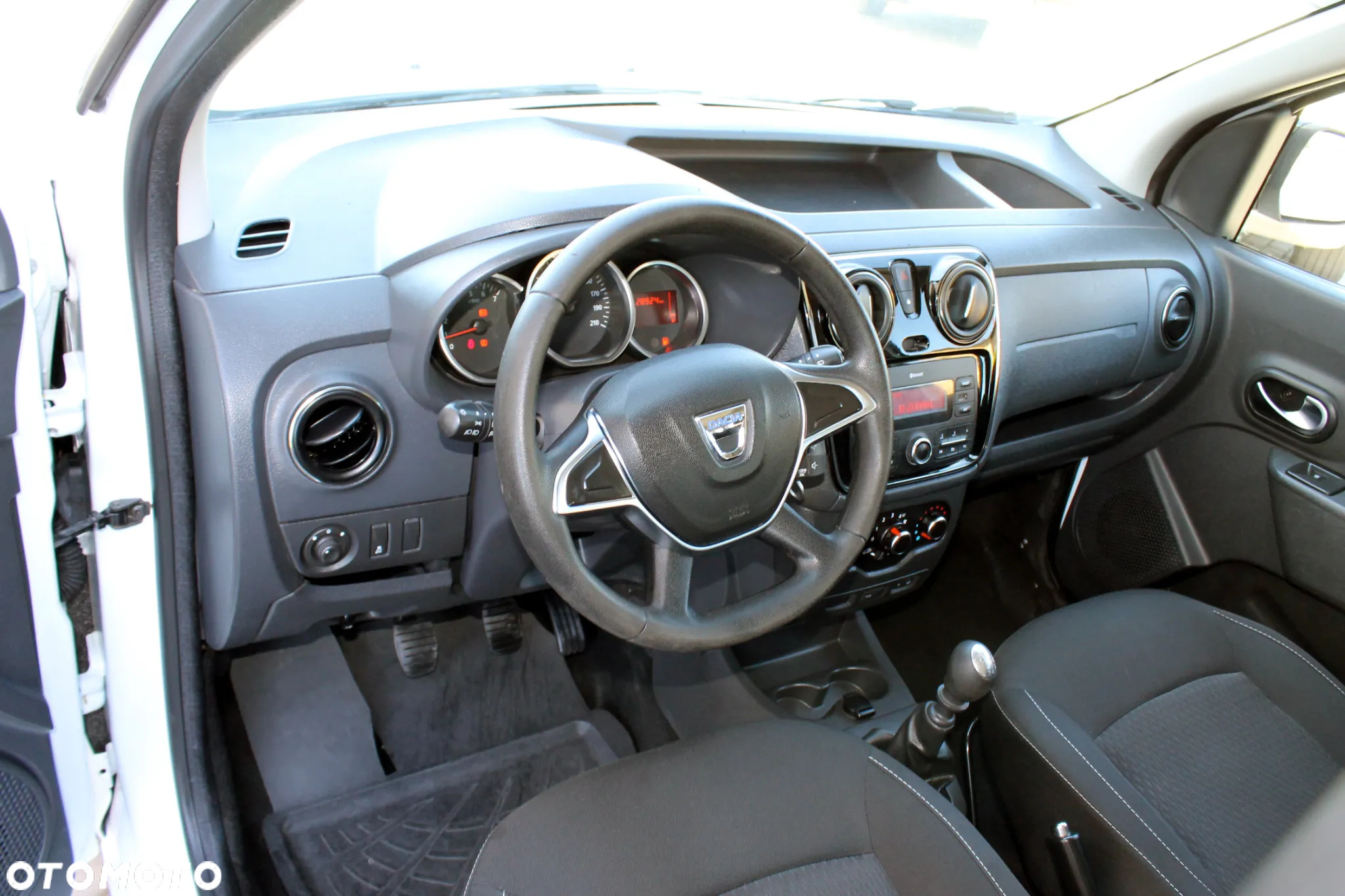 Dacia Dokker TCe 100 GPF Comfort - 11